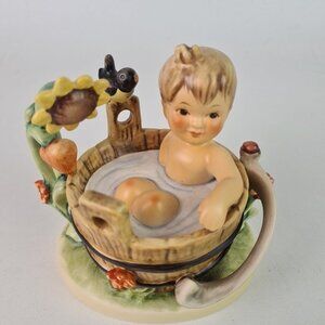 Hummel Porcelain Figurine Relaxation HUMMEL CLUB 316 TMK8 Vintage 4" Tall